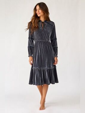 Kate And Sam Velvet Midi Dress Romantic Coquette‎ Parisian Scandi Quiet Luxury S
